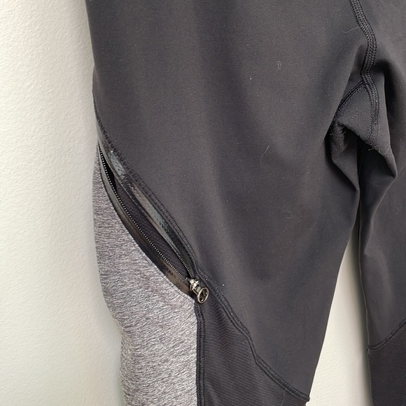 Lululemon crop leggings 6 - Picture 6 of 9